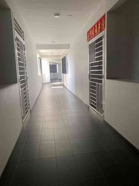 Condominium for Sale at The Vyne - Leslie Low - Corridor - PropertyGuru.com.my