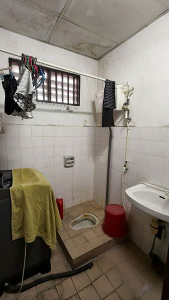 Kilang untuk Dijual di Kampung Seelong Jaya (Senai) - Ruby Teow - Bathroom - PropertyGuru.com.my