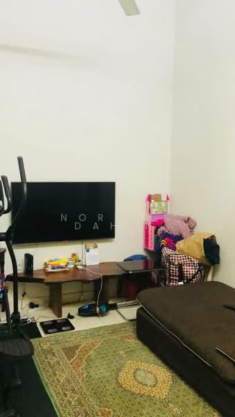 2-storey Terraced House for Sale in Ukay Perdana (Ulu Kelang) - Noraini Dahan - Living Room - PropertyGuru.com.my