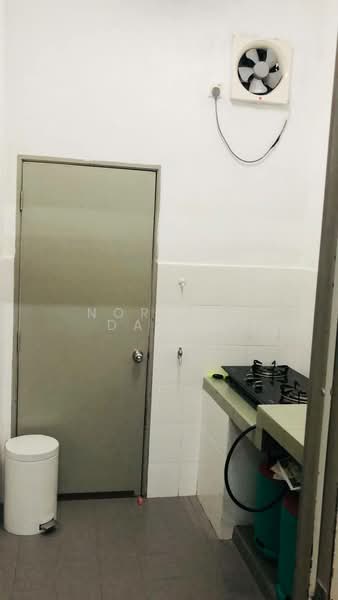 2-storey Terraced House for Sale in Ukay Perdana (Ulu Kelang) - Noraini Dahan - Kitchen - PropertyGuru.com.my