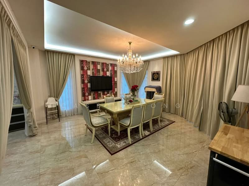 Rumah Banglo untuk Disewa di Taman Ampang Utama (Ampang) - Cassey Yong - Dining Room - PropertyGuru.com.my