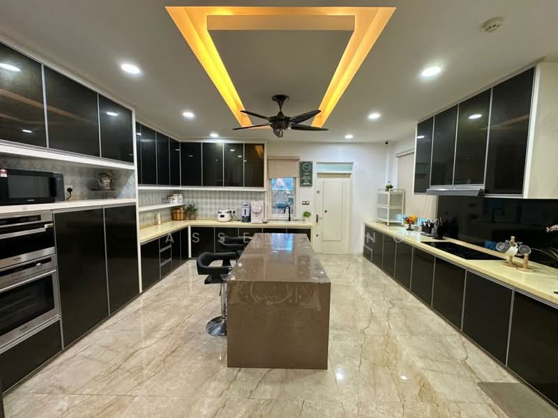 Rumah Banglo untuk Disewa di Taman Ampang Utama (Ampang) - Cassey Yong - Kitchen - PropertyGuru.com.my