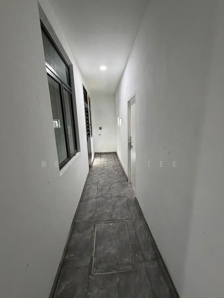 Rumah Teres 1 Tingkat untuk Dijual di Ulu Tiram (Johor) - Bernice Tee - Corridor - PropertyGuru.com.my