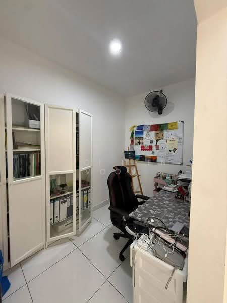 Rumah Teres 2 Tingkat untuk Dijual di Taman Bestari Indah (Ulu Tiram) - Pooi Leen Voon - Study - PropertyGuru.com.my