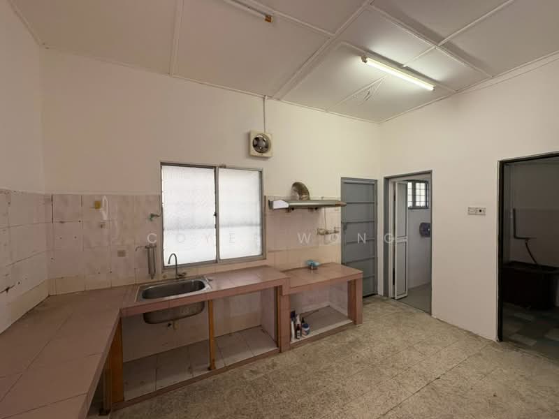 1-storey Terraced House for Sale in Kepong Baru (Kepong) - Coyee Wong - Kitchen - PropertyGuru.com.my