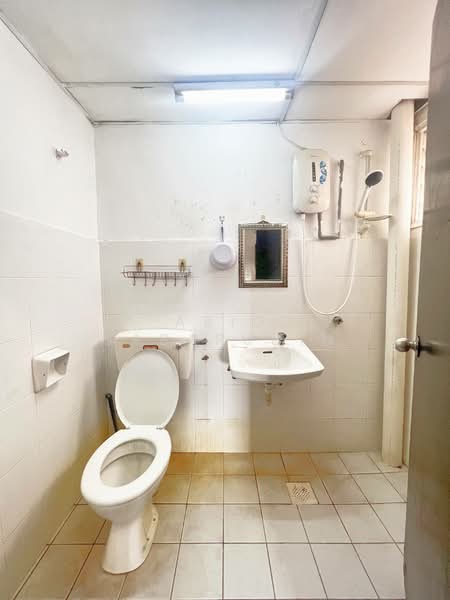Kondominium untuk Dijual di Idaman Sutera - Abid Sabarudin - Bathroom - PropertyGuru.com.my