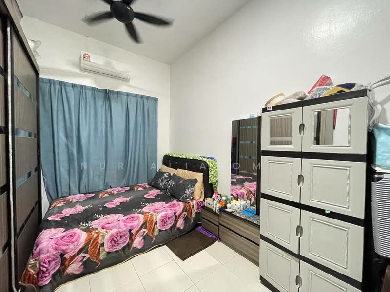 Rumah Teres 1 Tingkat untuk Dijual di Shah Alam (Selangor) - Nur Alia Omar - Bedroom - PropertyGuru.com.my