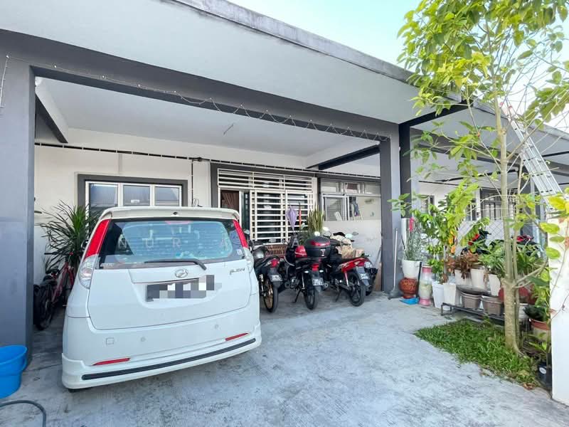 Rumah Teres 1 Tingkat untuk Dijual di Shah Alam (Selangor) - Nur Alia Omar - Exterior - PropertyGuru.com.my