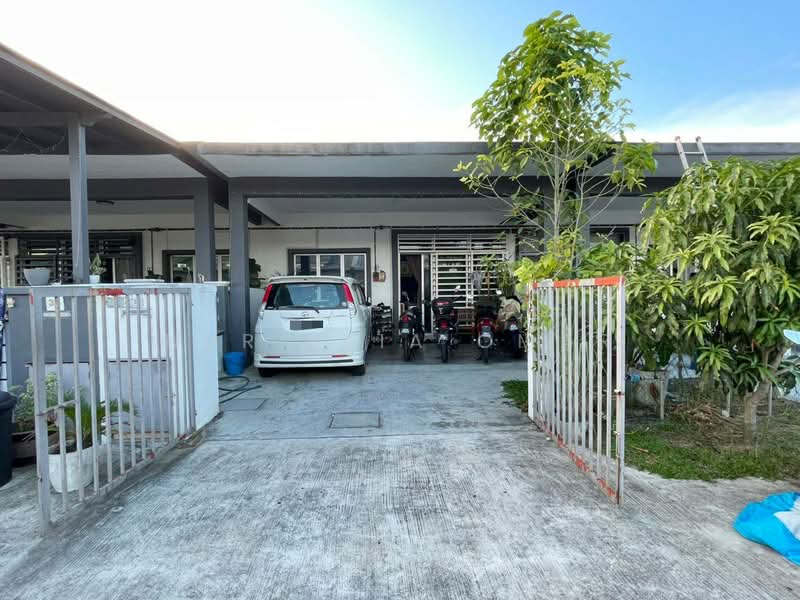 Rumah Teres 1 Tingkat untuk Dijual di Shah Alam (Selangor) - Nur Alia Omar - Exterior - PropertyGuru.com.my