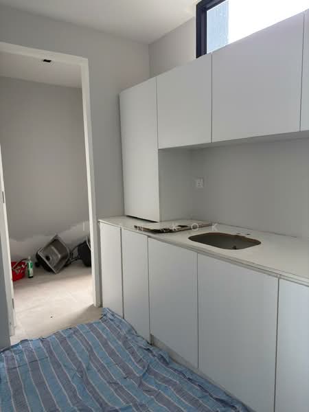 Kediaman Servis untuk Dijual di Lumi Tropicana Serviced Residence - Ivan Kok - Kitchen - PropertyGuru.com.my