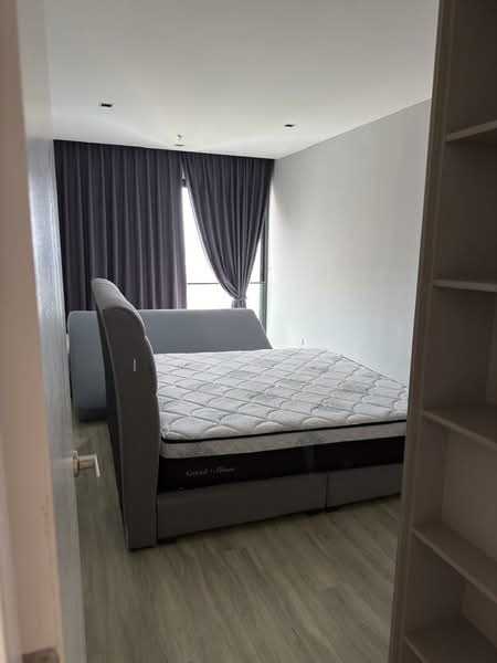 Kediaman Servis untuk Dijual di Lumi Tropicana Serviced Residence - Ivan Kok - Bedroom - PropertyGuru.com.my