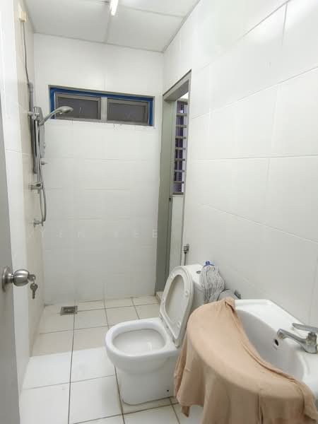 Kondominium untuk Dijual di The Wharf Residence - YEN KEE LIONG - Bathroom - PropertyGuru.com.my
