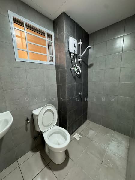 Condominium for Rent at Residensi Sateria - Jordon Cheng - Bathroom - PropertyGuru.com.my