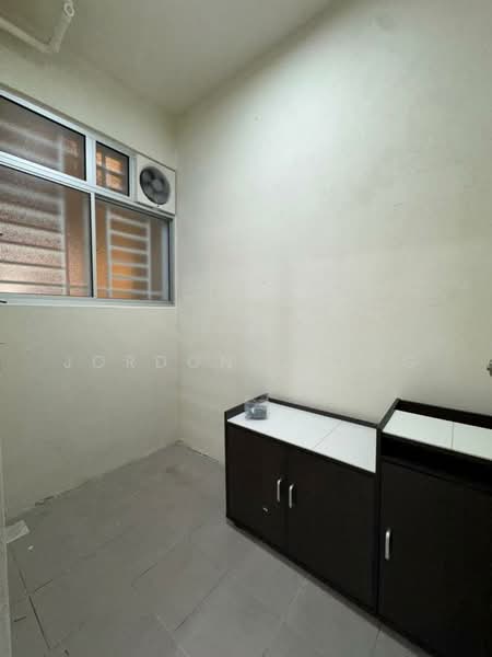Condominium for Rent at Residensi Sateria - Jordon Cheng - Interior - PropertyGuru.com.my