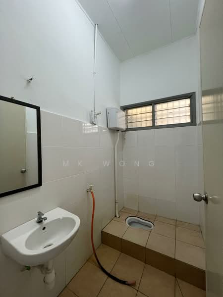 Terraced House for Rent in Bandar Tun Hussein Onn (Cheras) - Mk Wong - Bathroom - PropertyGuru.com.my
