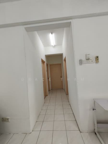 Apartment for Rent at Jalil Damai Apartments - Grace Tham - Corridor - PropertyGuru.com.my