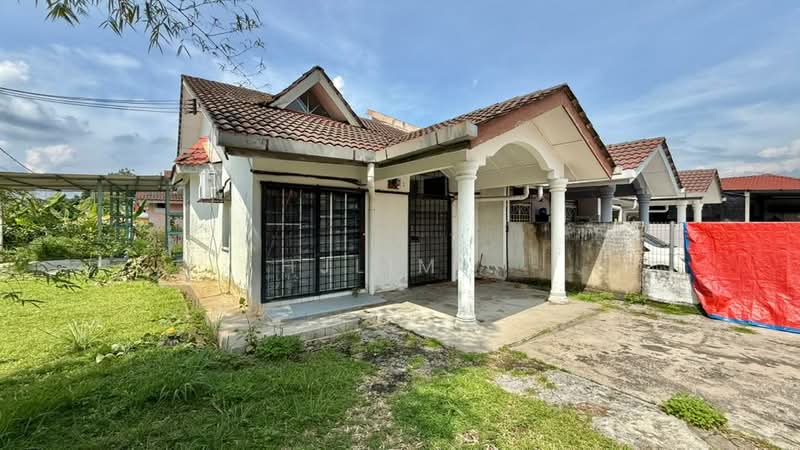 1-storey Terraced House for Sale in Taman Langat Jaya (Bangi) - HjLim . - Exterior - PropertyGuru.com.my