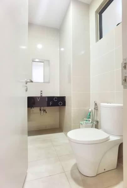 Servis Apartment untuk Disewa di Sapphire Paradigm - Victor Foo - Bathroom - PropertyGuru.com.my