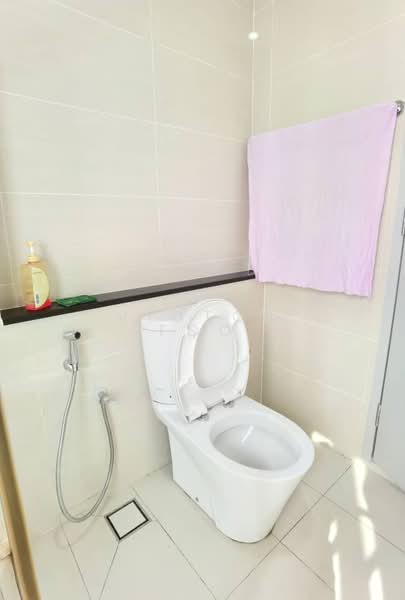 Servis Apartment untuk Disewa di Sapphire Paradigm - Victor Foo - Bathroom - PropertyGuru.com.my