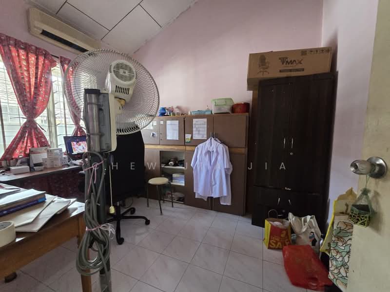 1-storey Terraced House for Sale in Taman Daya (Johor Bahru) - Chew Jia Jia - Study - PropertyGuru.com.my