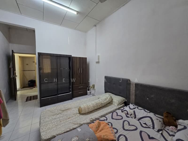 1-storey Terraced House for Sale in Taman Daya (Johor Bahru) - Chew Jia Jia - Bedroom - PropertyGuru.com.my