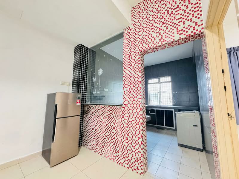 2-storey Terraced House for Sale in Austin (Johor Bahru) - Olivia Ching - Kitchen - PropertyGuru.com.my