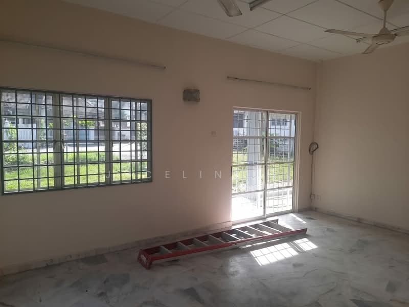Rumah Teres 1 Tingkat untuk Disewa di Tropicana (Petaling Jaya) - Jocelin Lim - Living Room - PropertyGuru.com.my