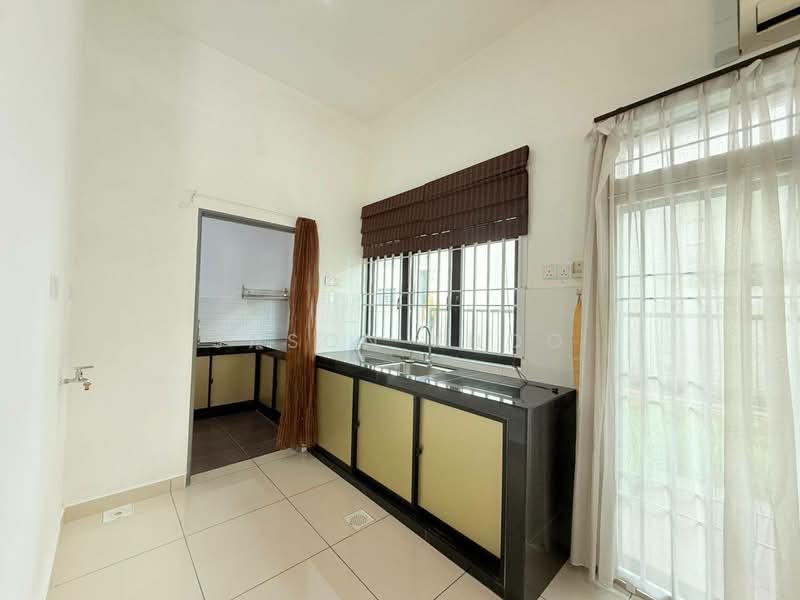 Cluster House for Sale in Skudai (Johor) - Jason Khoo - Kitchen - PropertyGuru.com.my