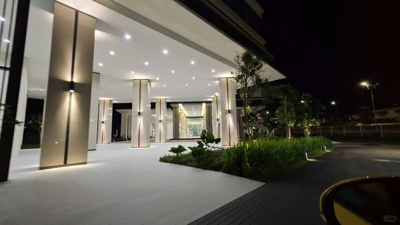 Kondominium untuk Dijual di The Maple Residences - Justin Lim - Double-Volume Drop Off Spaces - PropertyGuru.com.my
