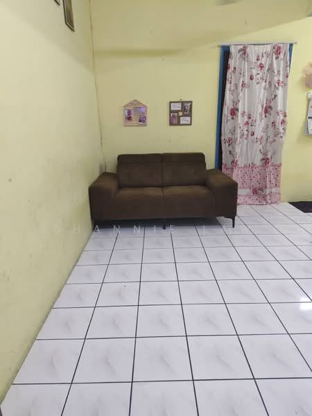 Apartment for Sale at Palma Apartment (Bandar Country Homes) - Shannie Law - Living Room - PropertyGuru.com.my