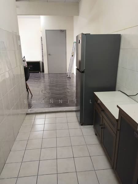 Apartment for Sale at Pangsapuri Danau Bayu - Shannie Law - Kitchen - PropertyGuru.com.my
