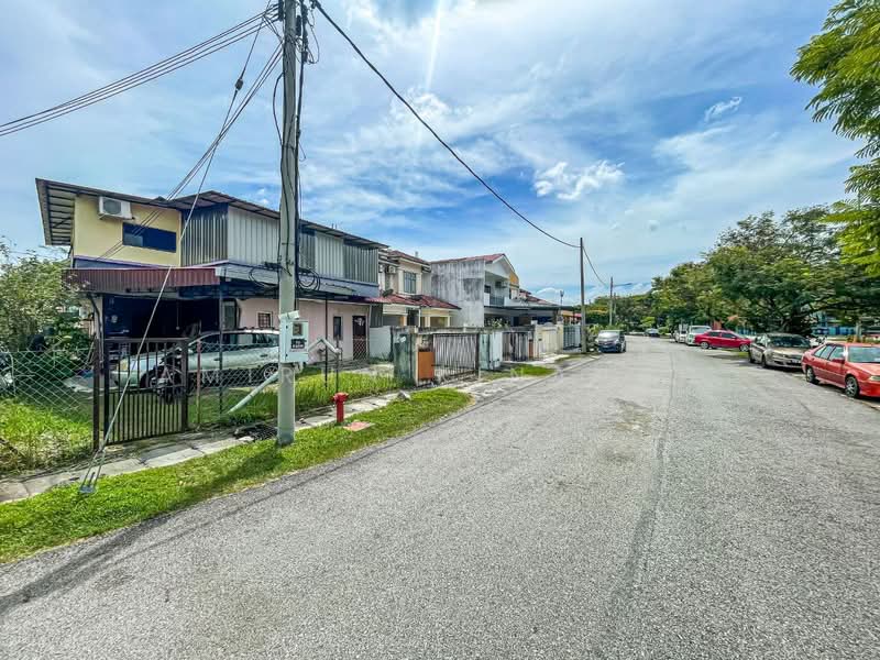 Rumah Teres 2 Tingkat untuk Dijual di Taman Putra Perdana (Puchong) - Amirun Kinanah - Exterior - PropertyGuru.com.my