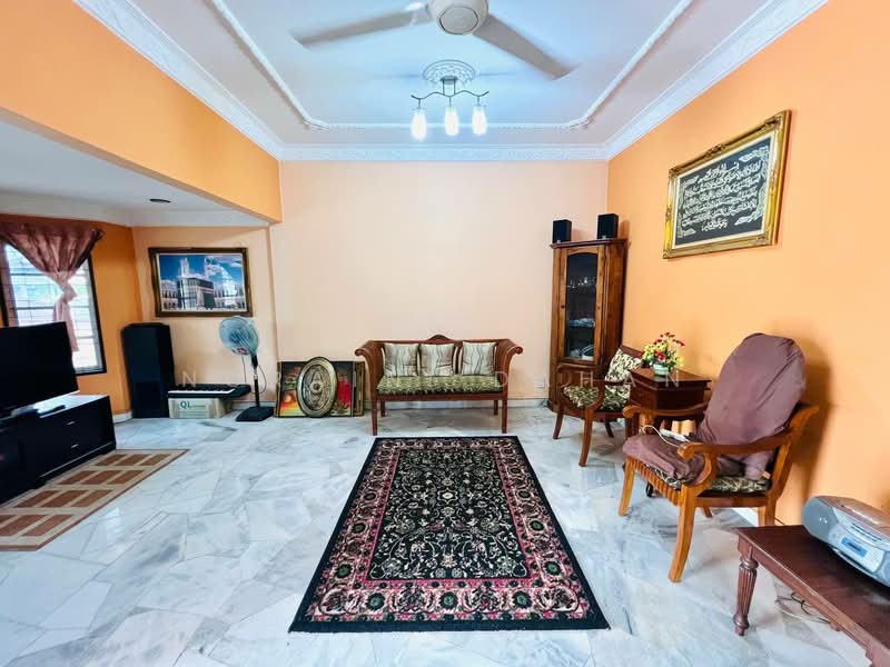 Rumah Teres 2 Tingkat untuk Dijual di Usj 11 (Subang Jaya) - Noraini Dahan - Living Room - PropertyGuru.com.my