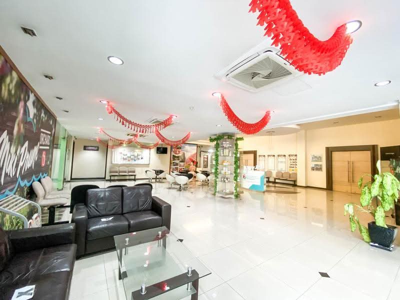 Warehouse for Rent in Seksyen U1 (Glenmarie) - Jen Lau - Lobby - PropertyGuru.com.my