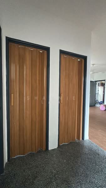 Rumah Flat untuk Dijual di Sri Indah - Shannie Law - Corridor - PropertyGuru.com.my