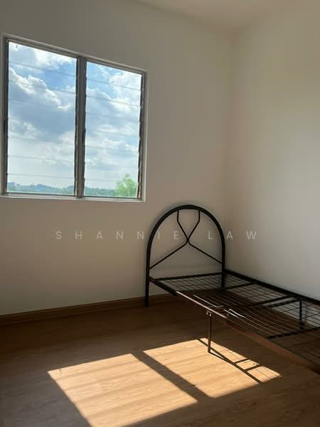 Rumah Flat untuk Dijual di Sri Indah - Shannie Law - Bedroom - PropertyGuru.com.my