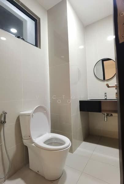 Servis Apartment untuk Disewa di Sapphire Paradigm - Victor Foo - Bathroom - PropertyGuru.com.my