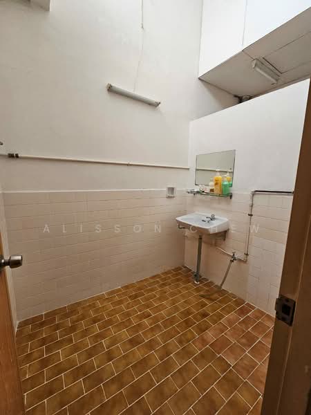 Rumah Teres 2 Tingkat untuk Dijual di Gelugor (Penang) - Alisson Chew - Bathroom - PropertyGuru.com.my
