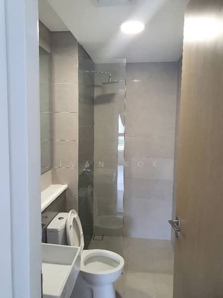 Service Residence for Sale at Cantara Residences - Ivan Kok - Bathroom - PropertyGuru.com.my