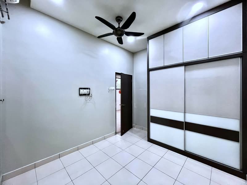 2-storey Terraced House for Sale in Taman Seri Austin (Tebrau) - Karl Lim - Bedroom - PropertyGuru.com.my