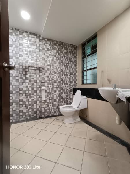 Bungalow for Sale in Bukit Rahman Putra (Sungai Buloh) - Chin JL - Bathroom - PropertyGuru.com.my