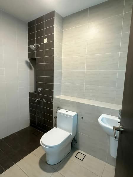2-storey Terraced House for Rent in Dengkil (Selangor) - Izza Samsudin - Bathroom - PropertyGuru.com.my