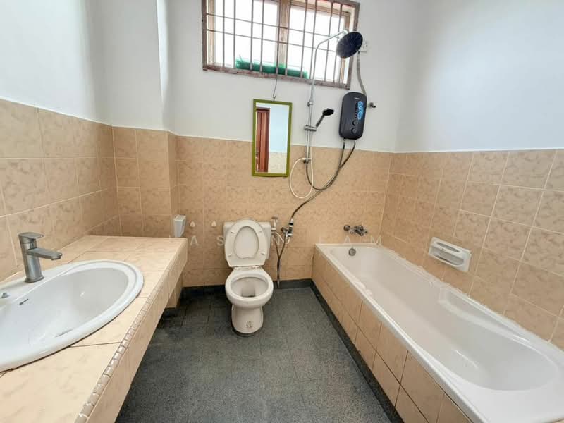 2-storey Terraced House for Sale in Kota Masai (Pasir Gudang) - Jason Fam - Bathroom - PropertyGuru.com.my