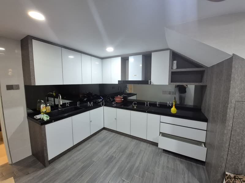 4.5-storey Terraced House for Rent in Villa Domus (Batu Caves) - Remus Chen - Kitchen - PropertyGuru.com.my