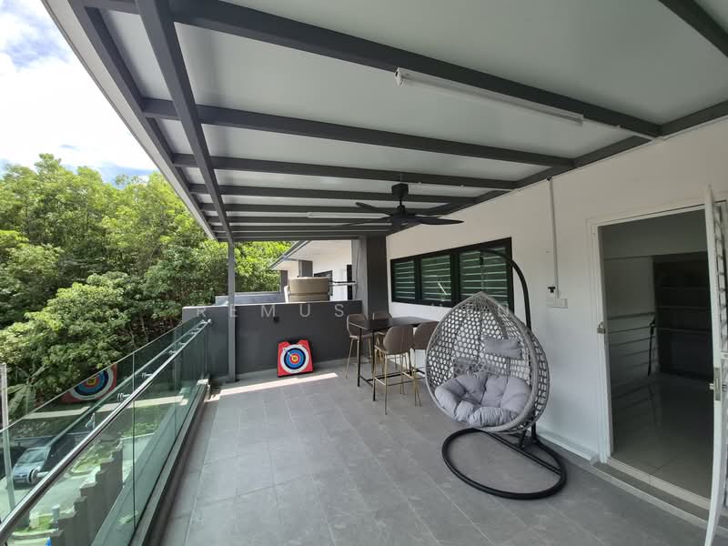 4.5-storey Terraced House for Rent in Villa Domus (Batu Caves) - Remus Chen - Balcony - PropertyGuru.com.my