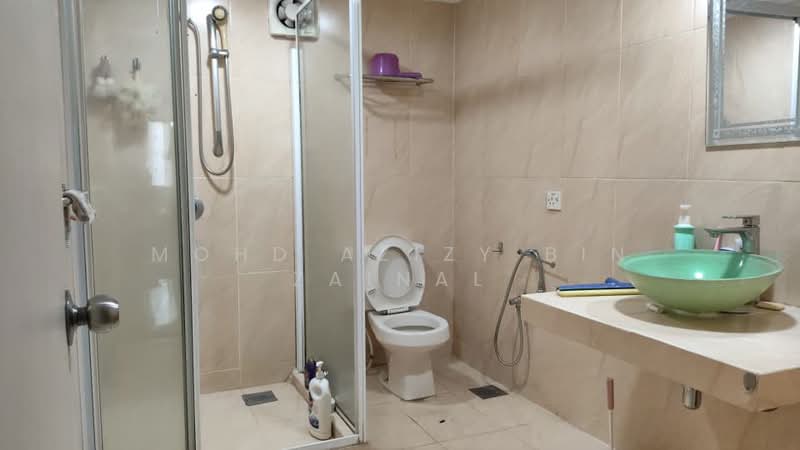 Condominium for Rent at Gurney Heights - Mohd Azizy bin Zainal - Bathroom - PropertyGuru.com.my