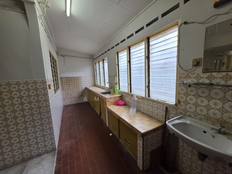1.5-storey Terraced House for Sale in Taman Sri Segambut (Segambut) - Amy Ho - Kitchen - PropertyGuru.com.my