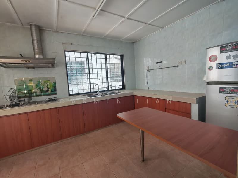 2-storey Terraced House for Rent in Bandar Sri Damansara (Selangor) - Carmen Lian - Kitchen - PropertyGuru.com.my
