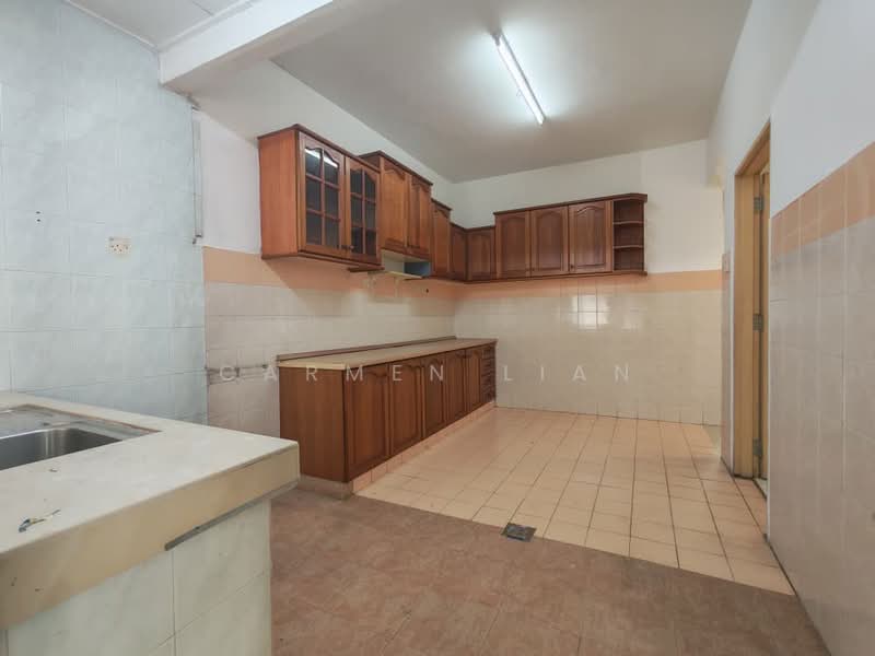 2-storey Terraced House for Rent in Bandar Sri Damansara (Selangor) - Carmen Lian - Kitchen - PropertyGuru.com.my