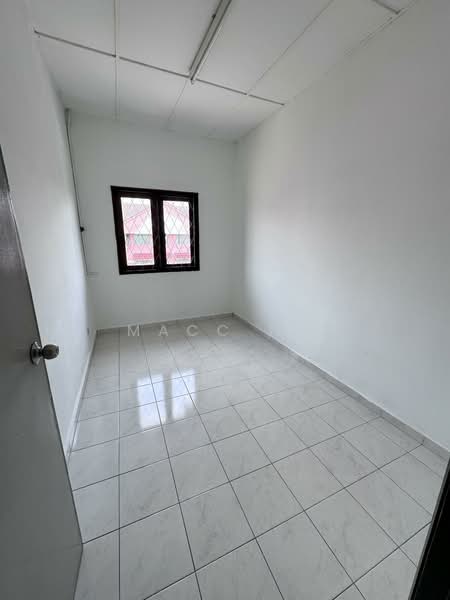 Untuk Disewa - Bunga Raya